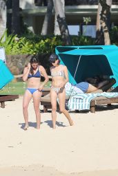 Aubrey Plaza Bikini Candids in Hawaii, June 2015