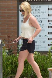 Britney Spears Street Style - Out in Thousand Oaks, June 2015