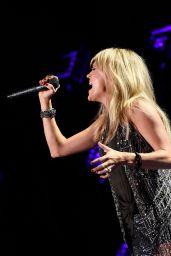 Carrie Underwood Performing at the CMA Festival in Nashville, June 2015