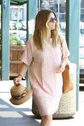 Drew Barrymore Shopping at Whole Foods in West Hollywood, June 2015