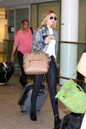 Gigi Hadid - Airport in Toronto, June 2015