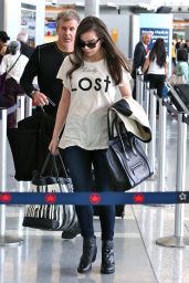 Hailee Steinfeld at Pearson Airport in Toronto, June 2015