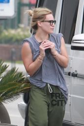 Hilary Duff at a Gas Station in Los Angeles, May 2015