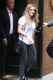 Hilary Duff - Leaving 
