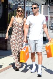 Jessica Alba Shopping in Los Angeles, June 2015