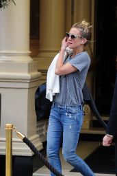 Kate Hudson in Jeans - Out in London, June 2015