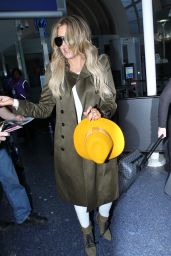 Khloe Kardashian - LAX Airport in Los Angeles, May 2015