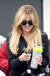 Khloe Kardashian - Leaving a Hair Salon After Getting Her Hair Done in Beverly Hills, June 2015