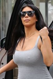 Kim Kardashian - Shows Off Her Physique on a Shopping Trip, June 2015