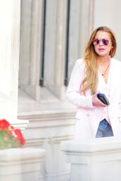 Lindsay Lohan Enjoyed a Late Lunch at Scott