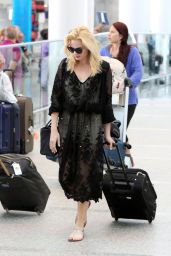 Margot Robbie Airport Style - at Pearson International Airport in Toronto, June 2015