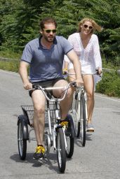 Michelle Hunziker & Tomaso Trussardi Go to the Bike in Forte dei Marmi, June 2015