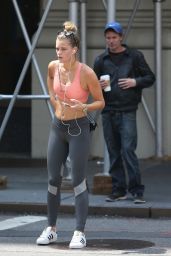 Nina Agdal Jogging in Tights in NYC - June 2015
