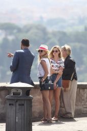 Reese Witherspoon - Sightseeing in Rome, Italy , June 2015
