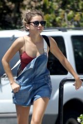 Sarah Hyland - Shopping in Los Angeles, June 2015