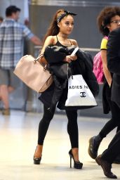 Ariana Grande Airport Outfit - at JFK, June 2015