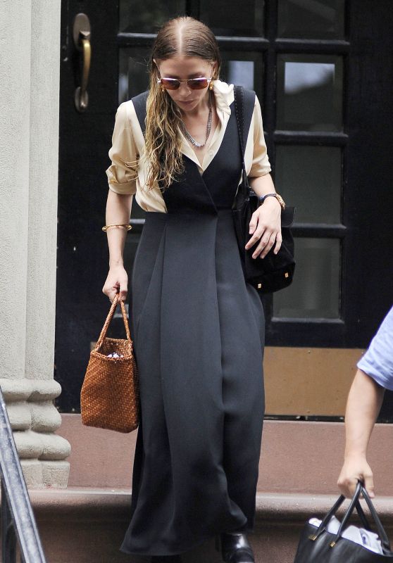 Ashley Olsen Style - Leaving Her House in NYC, July 2015