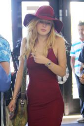 Bella Thorne Airport Style - at LAX Airport, July 2015