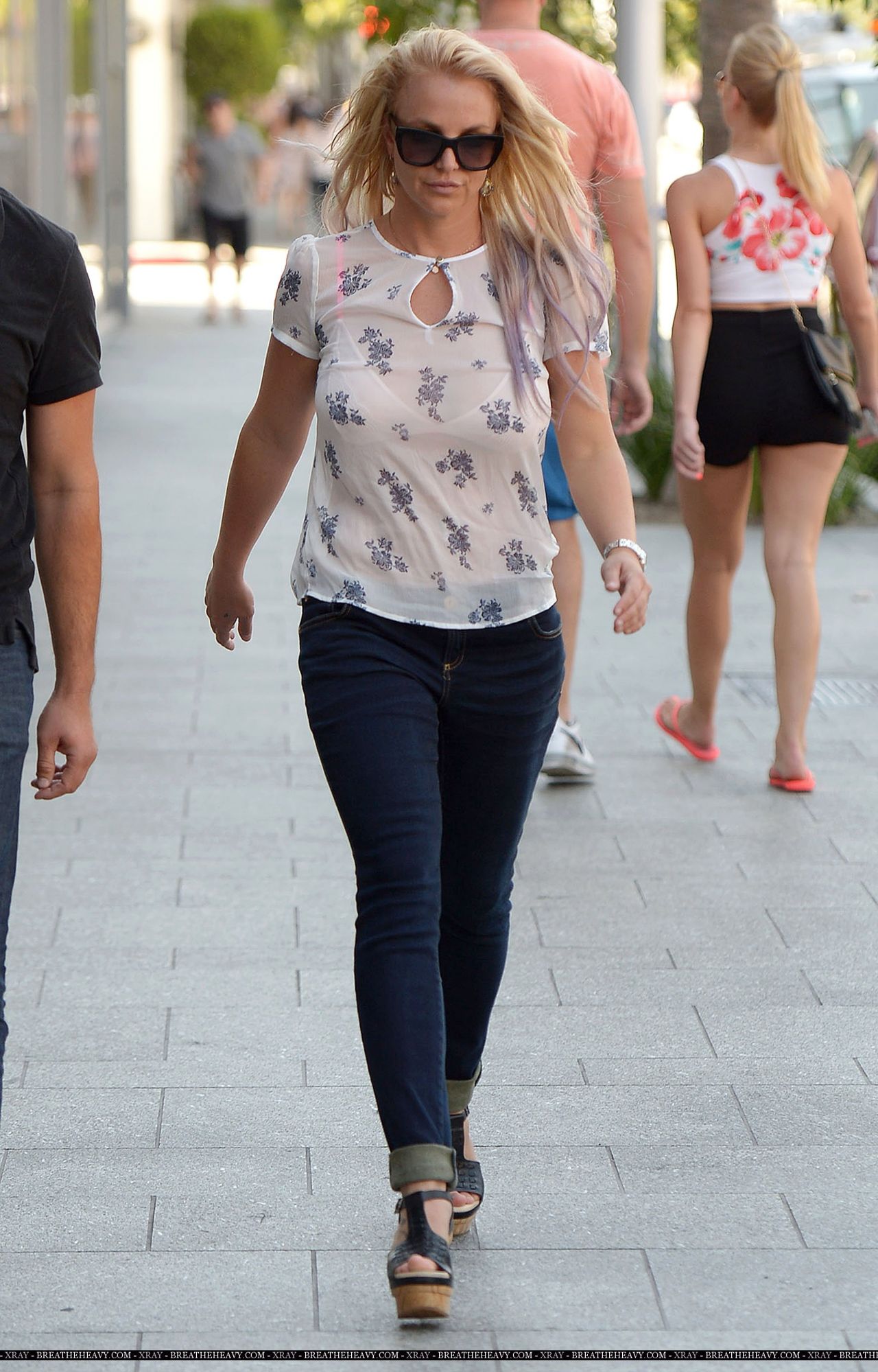 Britney Spears Casual Style - Shopping in Beverly Hills, July 20151280 x 1999