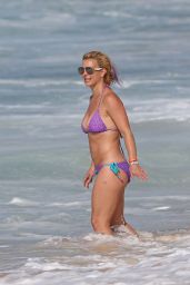 Britney Spears on a Beach in a Bikini in Hawaii, July 2015