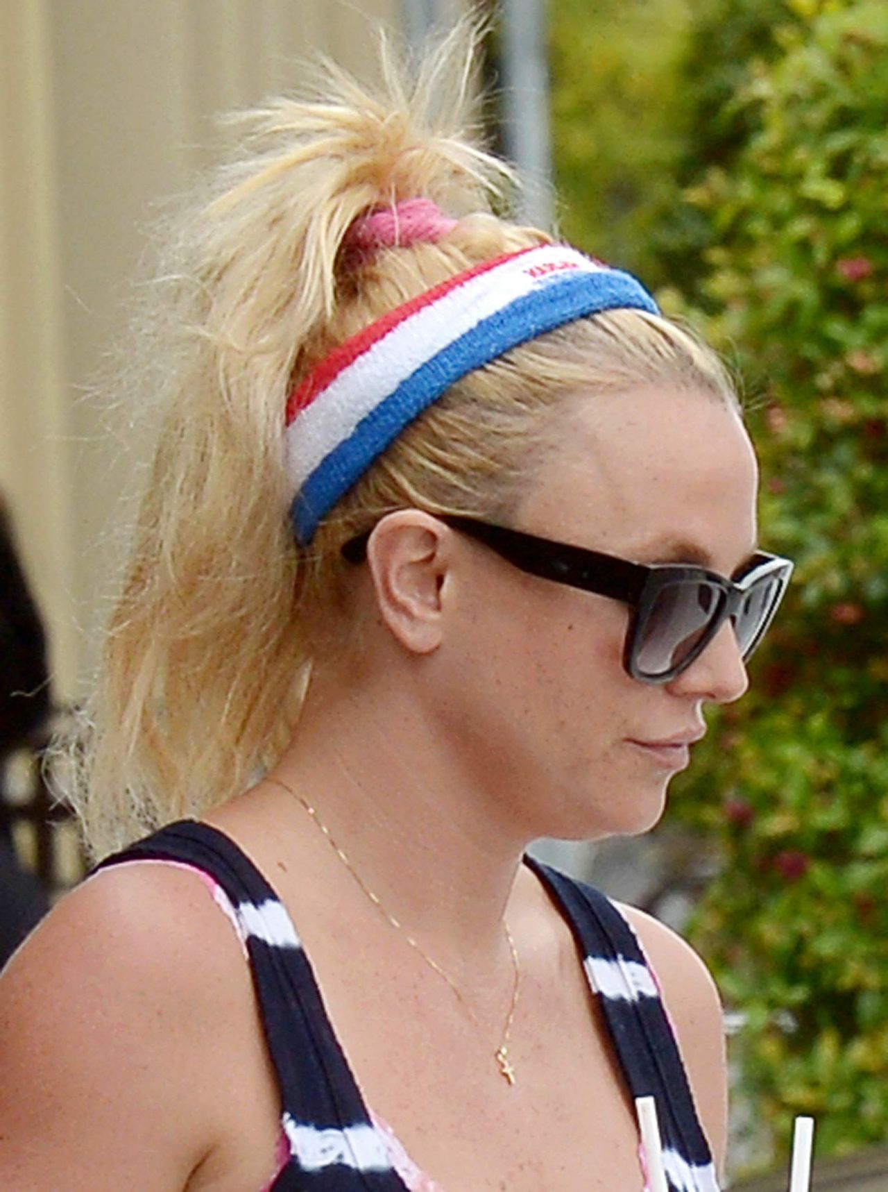 https://celebmafia.com/wp-content/uploads/2015/07/britney-spears-out-about-in-thousand-oaks-july-2015_2.jpg