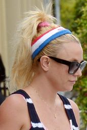 Britney Spears - Out & About in Thousand Oaks, July 2015