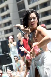Demi Lovato - 102.7 Kiis FM