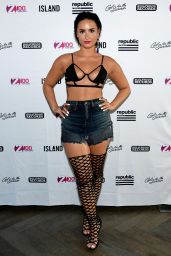 Demi Lovato is Hot - Cool for the Summer Pool Party Tour in New York