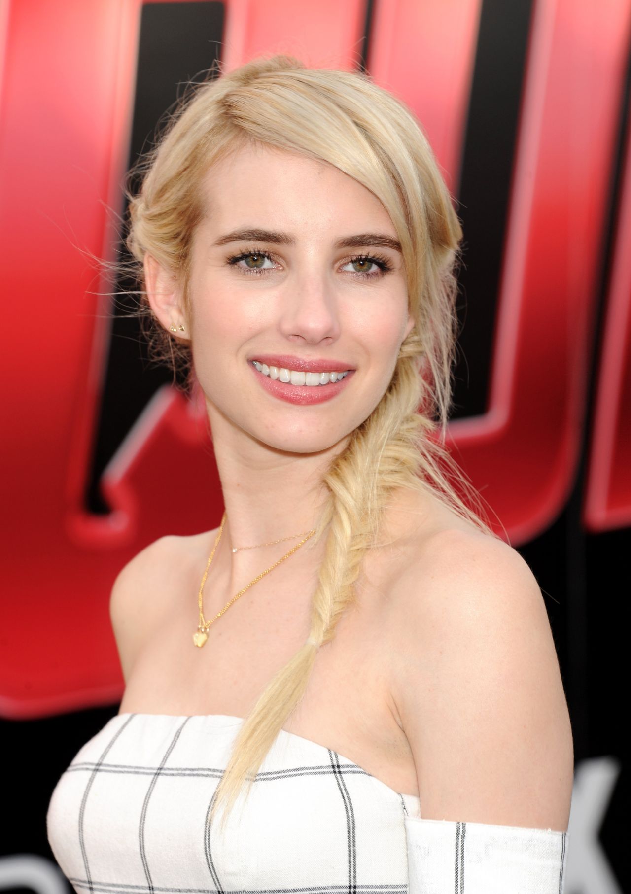 Emma Roberts Scream Queens Photocall 2015 Comic Con In San Diego