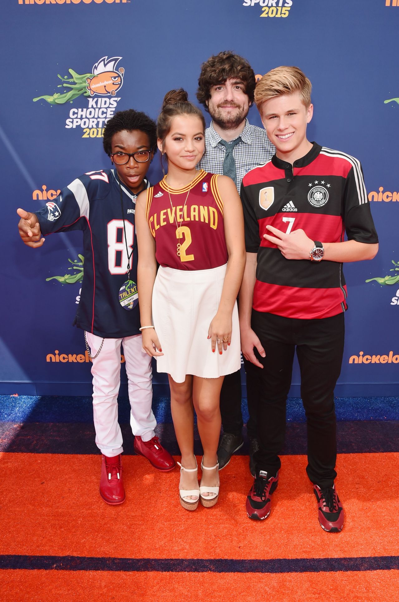 Isabela Moner – 2015 Nickelodeon Kids’ Choice Sports Awards in Los