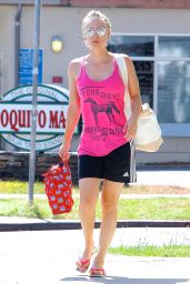Kaley Cuoco Leaving a Yoga Class in Los Angeles, June 2015