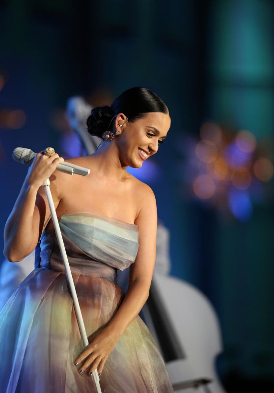 Katy Perry - Starkey Hearing Foundation So The World May Hear Gala in St Paul