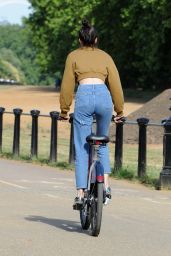 Kendall Jenner - Bike Ride in London
