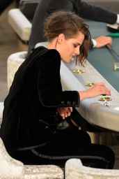 Kristen Stewart - Chanel Fashion Show in Paris - July 2015