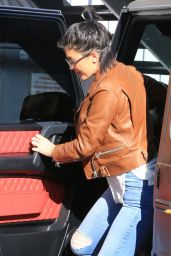 Kylie Jenner Booty in Jeans - Going to a Nail Salon in Beverly Hills, July 2015