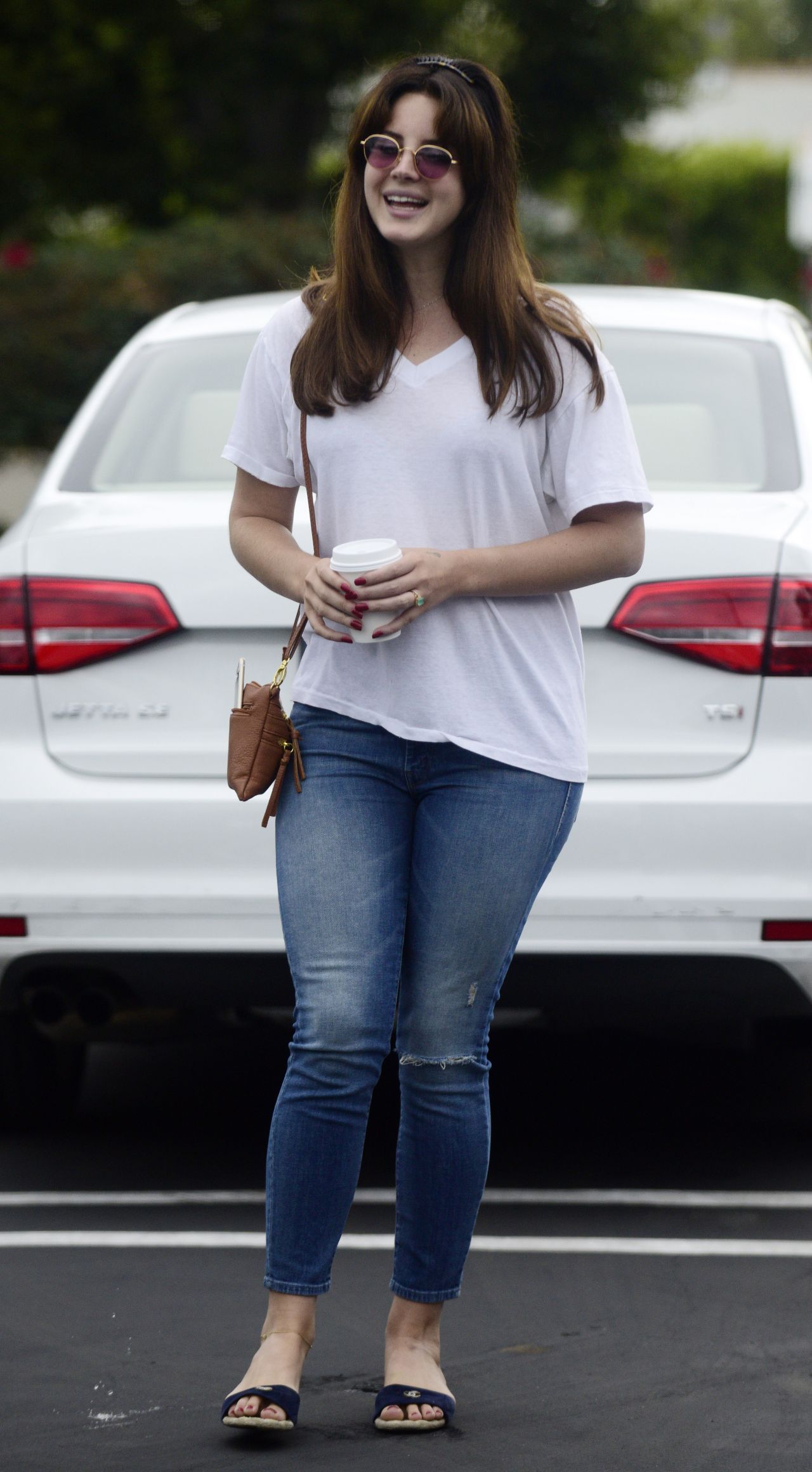 Lana Del Rey Street Style - Out in Los Angeles, July 2015 • CelebMafia