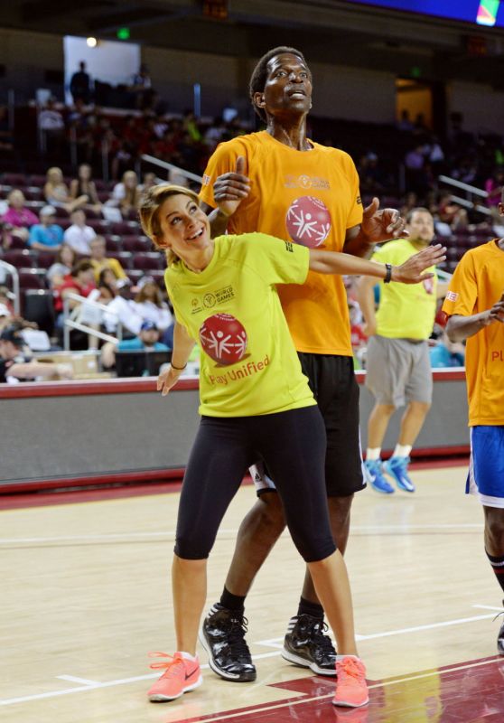 Maria Menounos - Celebrity Basketball Game at the Special Olympics World Games in Los Angeles