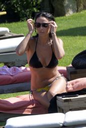 Natalie Imbruglia in a Bikini - Sardinia - July 2015 