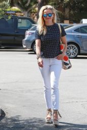 Reese Witherspoon Casual Style - Out in Brentwood, July 2015