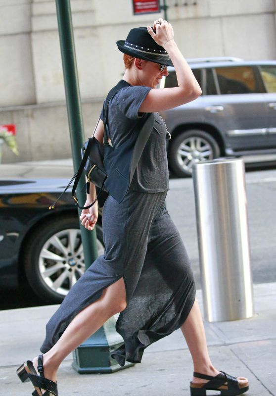 Scarlett Johansson Street Style - Out and About in New York City, July 2015