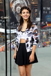 Victoria Justice - On Set of 