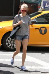 Amanda Seyfried - Out With Friends in NYC, August 2015