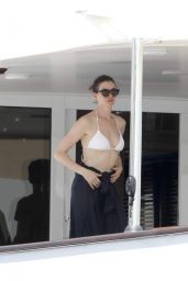 Anne Hathaway Wearing a Bikini in Ibiza, August 2015