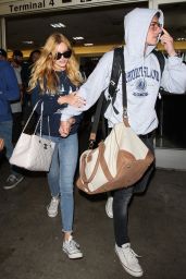 Bella Thorne Airport Style - at LAX, August 2015