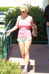 Britney Spears – Out for Lunch in Westlake Village, August 2015