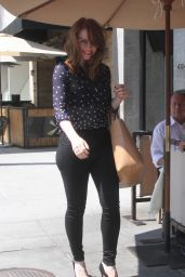 Bryce Dallas Howard Casual Style - Shopping in Beverly Hills, July 2015