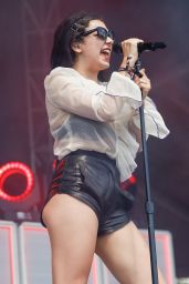 Charli XCX - Performing at Lollapalooza in Chicago, August 2015