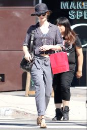 Emily Blunt Shopping in Los Angeles, August 2015