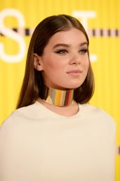 Hailee Steinfeld - 2015 MTV Video Music Awards at Microsoft Theater in Los Angeles
