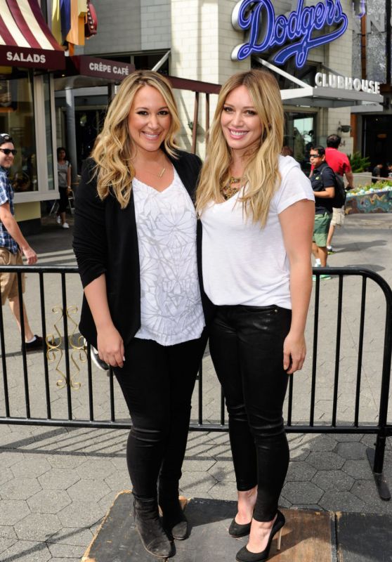 Hilary and Haylie Duff at 